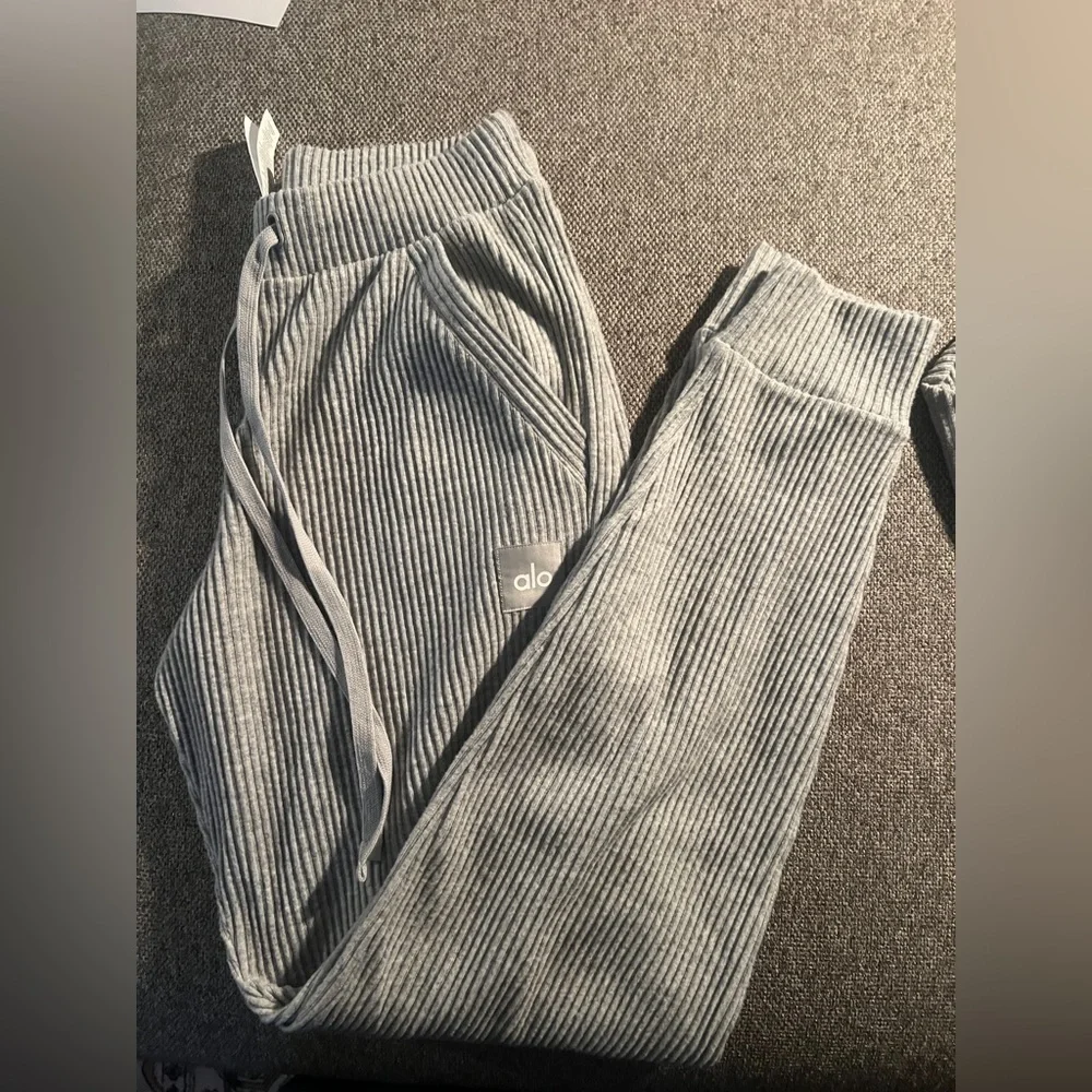 Alo Gray Muse Hoodie and Joggers Set - size xs - like new - Picture 3 of 8